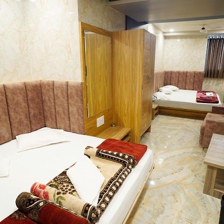 Hotel New Sundaram 150 Mtrs From Dargah Аджмер Екстериор снимка