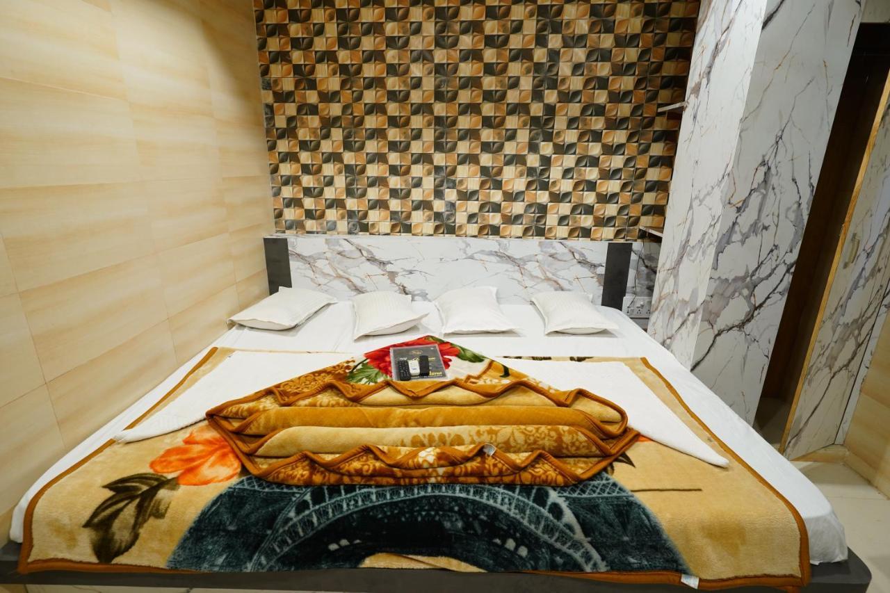 Hotel New Sundaram 150 Mtrs From Dargah Аджмер Екстериор снимка
