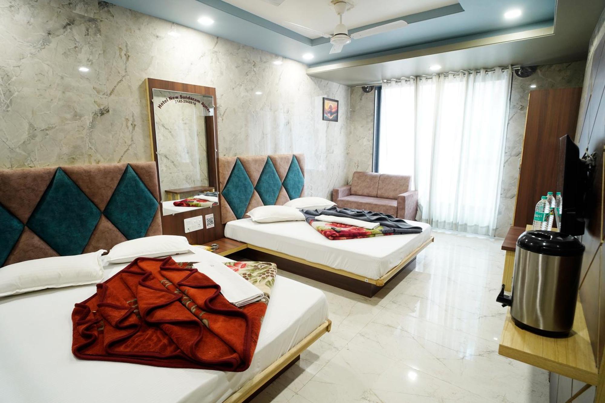 Hotel New Sundaram 150 Mtrs From Dargah Аджмер Екстериор снимка