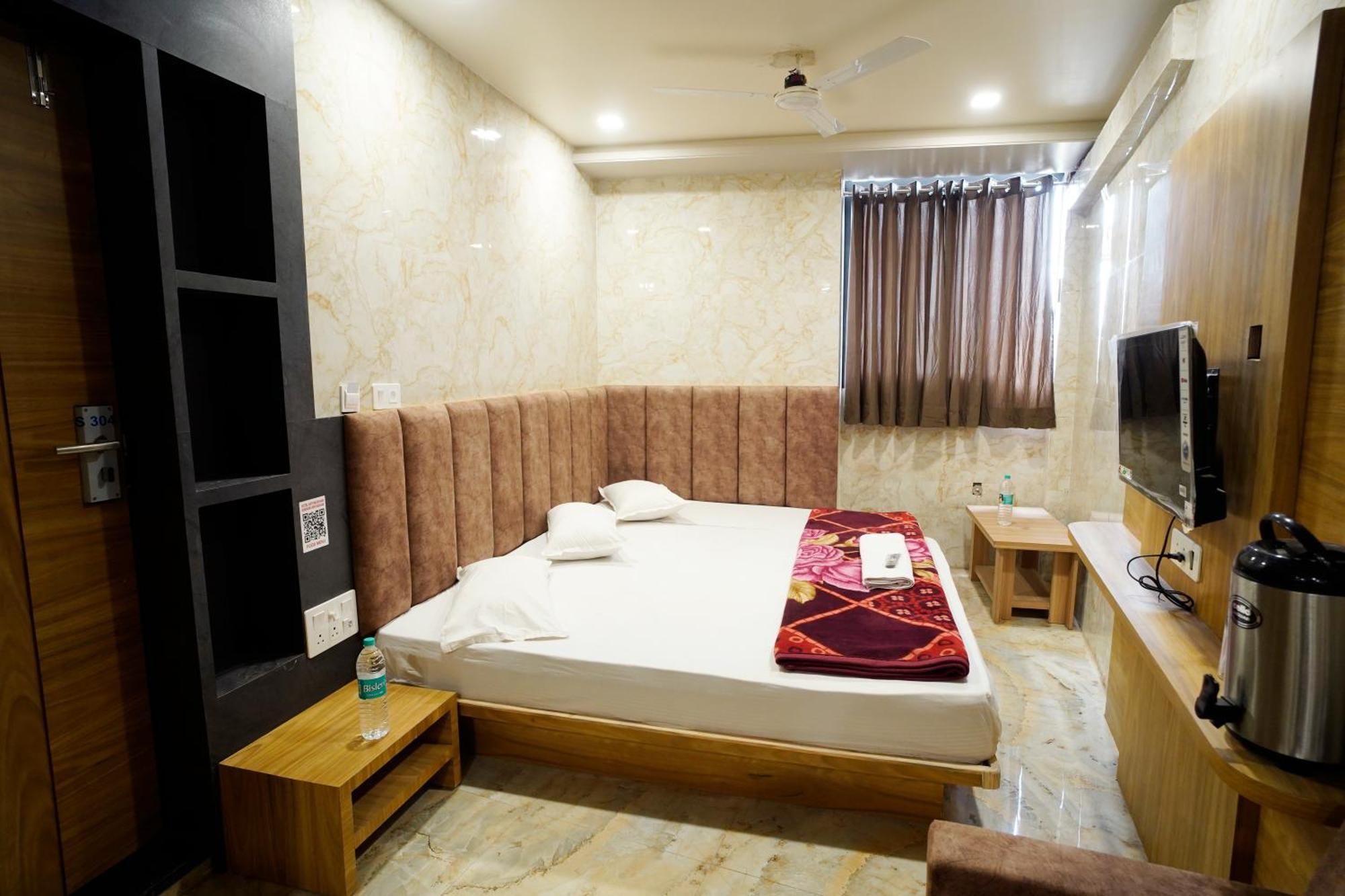 Hotel New Sundaram 150 Mtrs From Dargah Аджмер Екстериор снимка