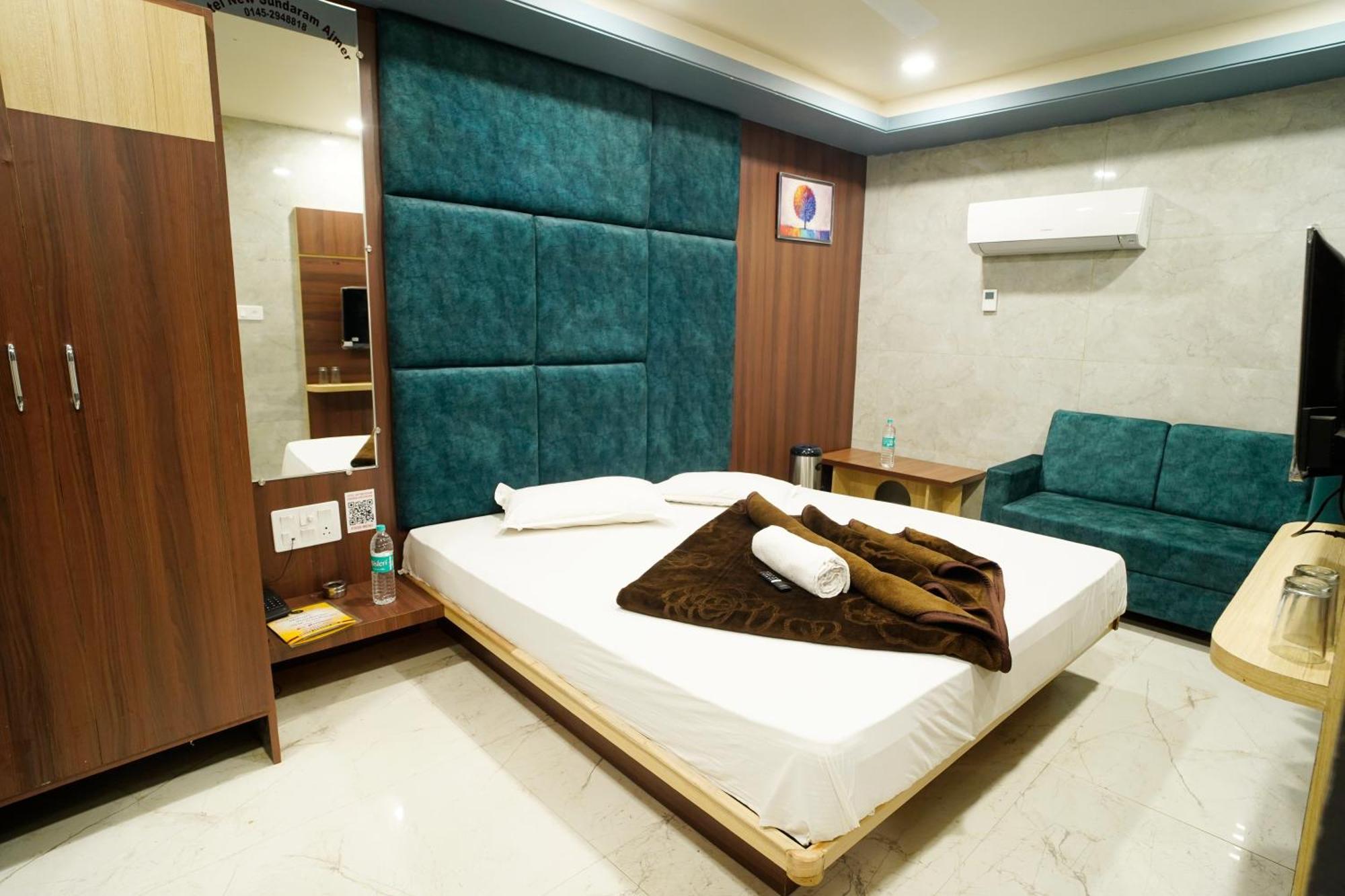 Hotel New Sundaram 150 Mtrs From Dargah Аджмер Екстериор снимка