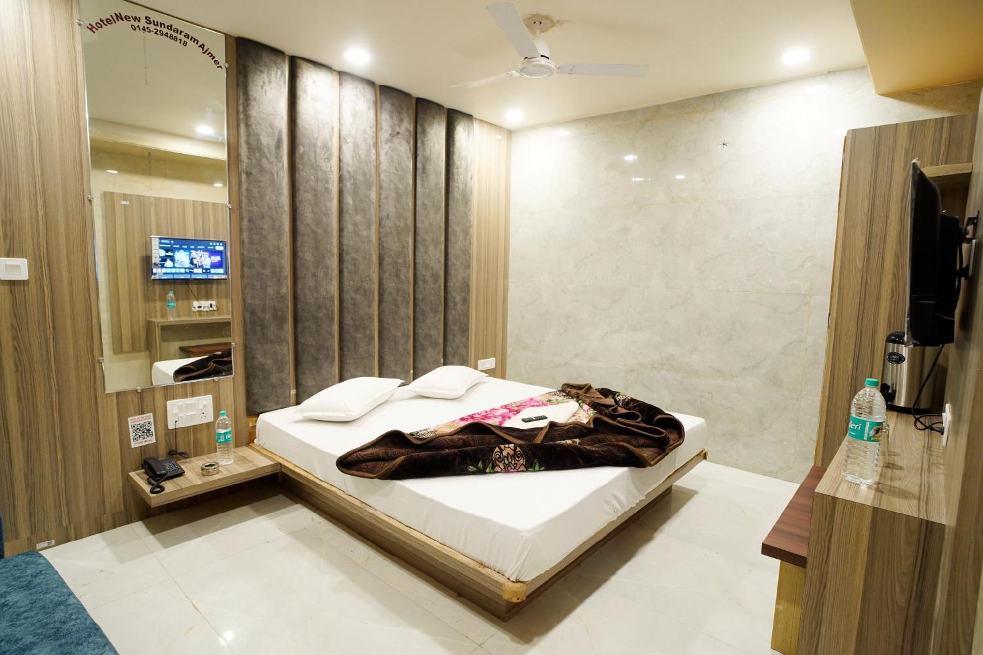 Hotel New Sundaram 150 Mtrs From Dargah Аджмер Екстериор снимка